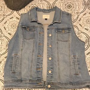 Jean Vest